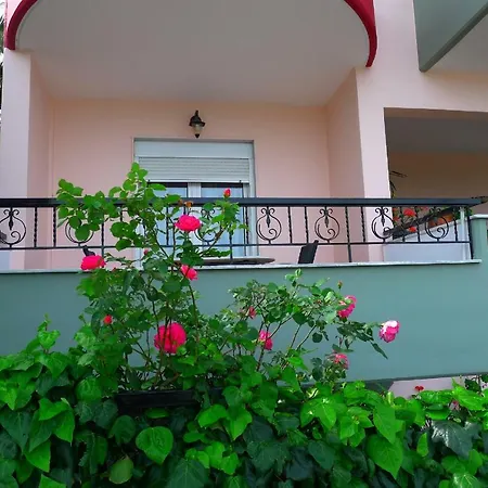 Paradisos View Luxury Apartamento